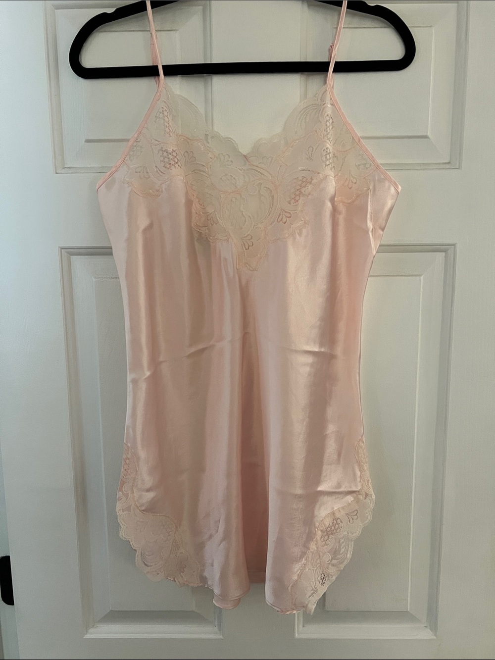 80/90’s VINTAGE Victoria's Secret Pale Pink Satin Lace Chemise